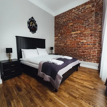 Sherlock Art Apartmanhotel