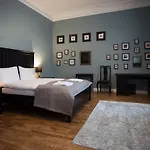 Sherlock Art Hotel apartamentowy Ryga