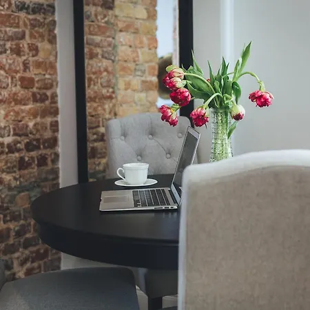 Sherlock Art Apart-hotel 3*