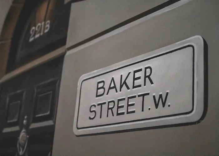 Sherlock Art Aparthotel